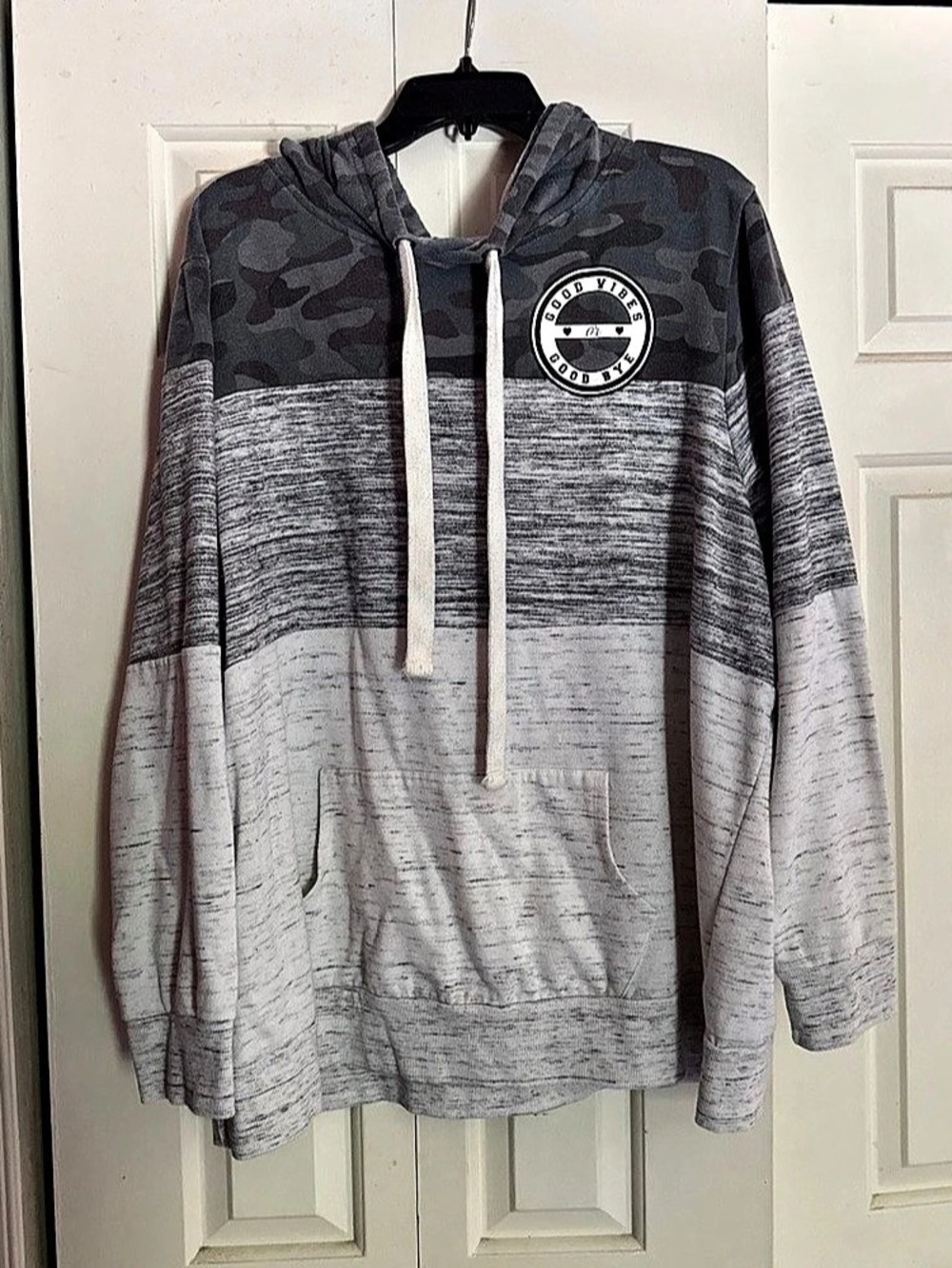 Good Vibes Women’s Camo Pullover Hoodie in Gray & Black